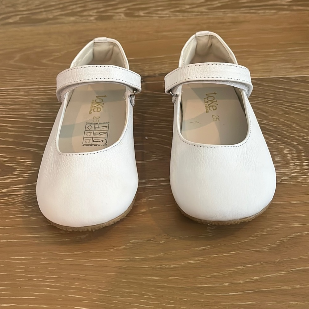 Sweet toke white dress shoes for toddler girls